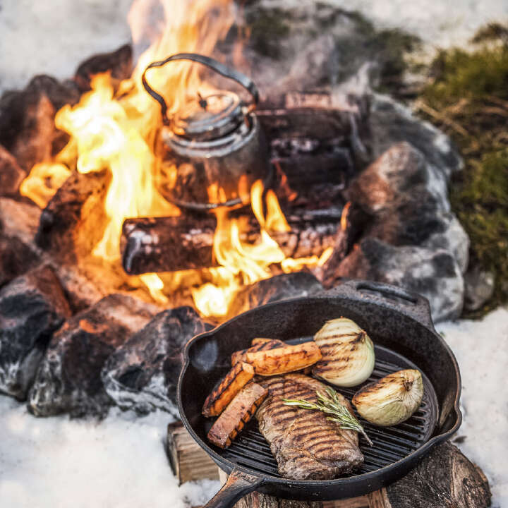 Petromax Grill-Feuerpfanne GP30 mit Stiel
